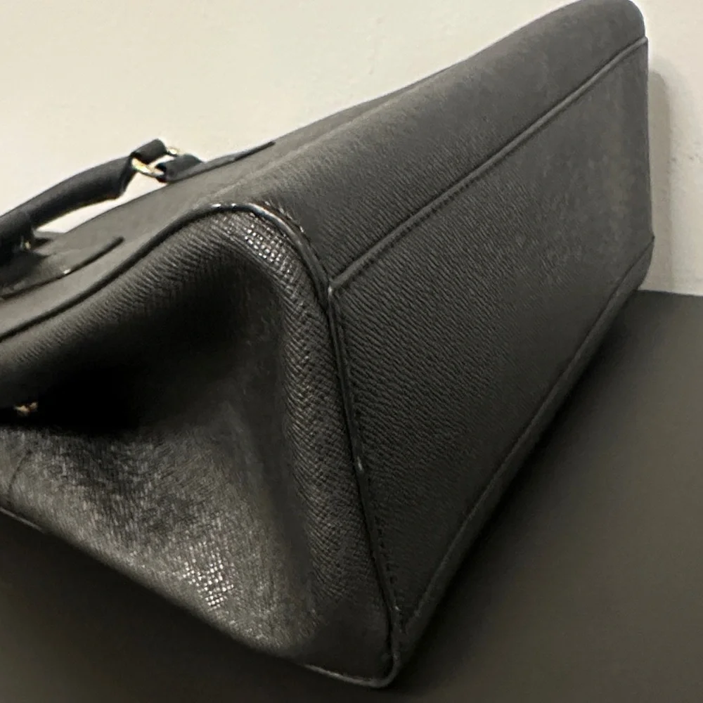 Aldo Elegant Black Handbag w Gold Hardware. NWOT. - Picture 9 of 16